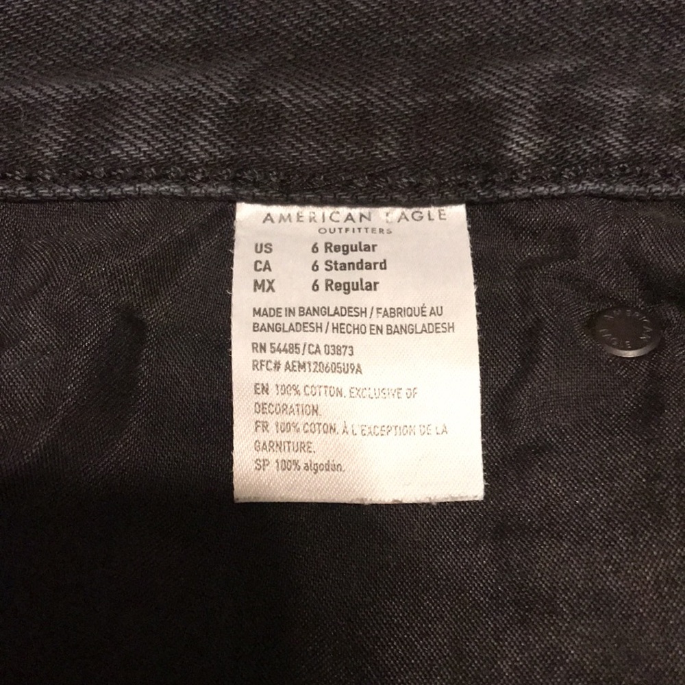 American Eagle Black Distressed Jeans - Picture 7 of 7